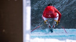 Claudio Andreatta ist mit seinem neuen, in neutralem Grau gehaltenen, Schuhwerk sehr zufrieden. (Bild: Ski Austria/Thomas Zangerl)