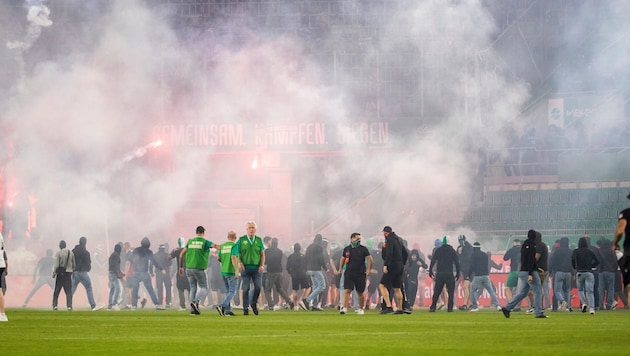 On September 22, there was wild fan rioting at the Vienna derby. (Bild: GEPA/GEPA pictures)