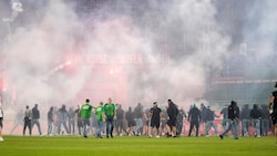 Am 22. September kam es beim Wiener Derby zu wilden Fan-Ausschreitungen. (Bild: GEPA/GEPA pictures)