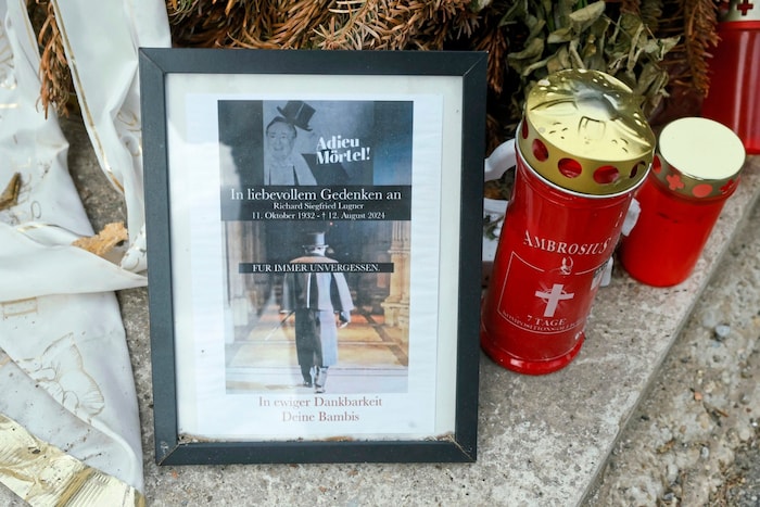 Fans und Freunde nahmen Abschied von Richard Lugner Ende August.