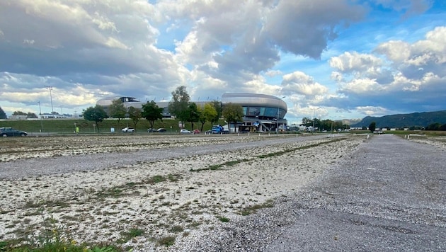 Rund ums Stadion stehen kaum Parkplätze zur Verfügung. (Bild: Steiner Clara Milena/zVg)