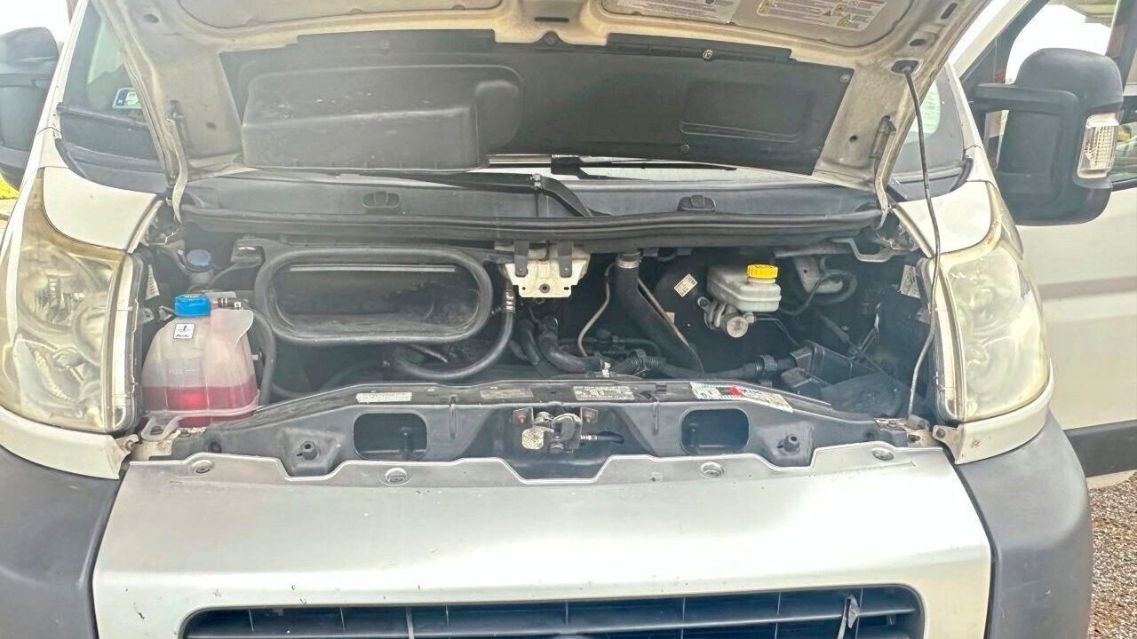 Parts of the laser blocker were mounted in the radiator grille and at the rear, with a direct ...