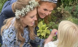 Ein seltenes Foto: Sarah Ferguson mit Tochter Beatrice und Enkelin Sienna während eines ...