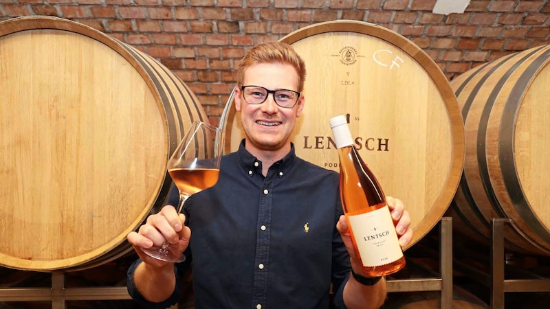 According to the jury, the Rosé Reserve 2023 from Markus Lentsch's Seegut winery in Podersdorf promises great drinking pleasure. Fresh and fruity on the palate, a lively acidity structure and elegant fruit sweetness - that's what sets it apart. (Bild: Reinhard Judt)