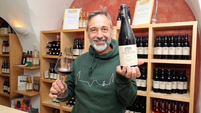 An exquisite Leithaberg DAC Blaufränkisch Ried Ruster Oberer Wald 2021 will be presented by Kurt ...