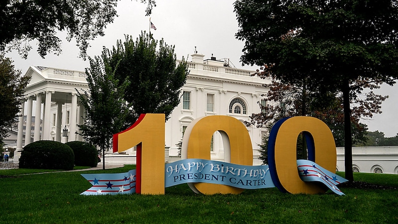 Mit dieser Installation gratulierte das Weiße Haus. (Bild: APA/Getty Images via AFP/GETTY IMAGES/Kent Nishimura)