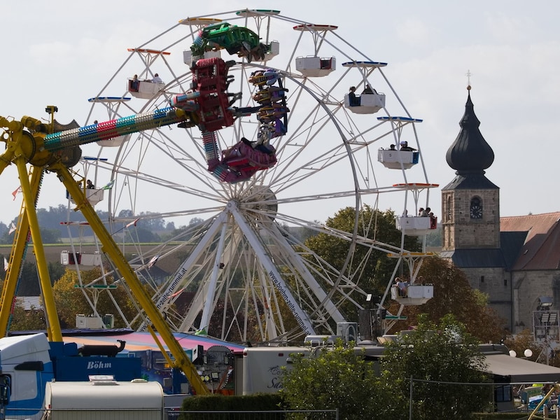 Up to 20,000 pilgrims and Kirtag visitors are expected on the festival meadow and in the Bürgerhalle Adlwang - one of the oldest places of pilgrimage in Upper Austria with the "Holy Well". There are four masses on the Sundays.Dates: 5, 6, 12, 13, 19 and 20 Oct. Infolink: www.dioezese-linz.at (Bild: Hütmeyer Gerhard)