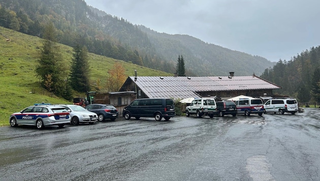 Schwierige Suche für Tirols Bergretter. (Bild: ZOOM Tirol)