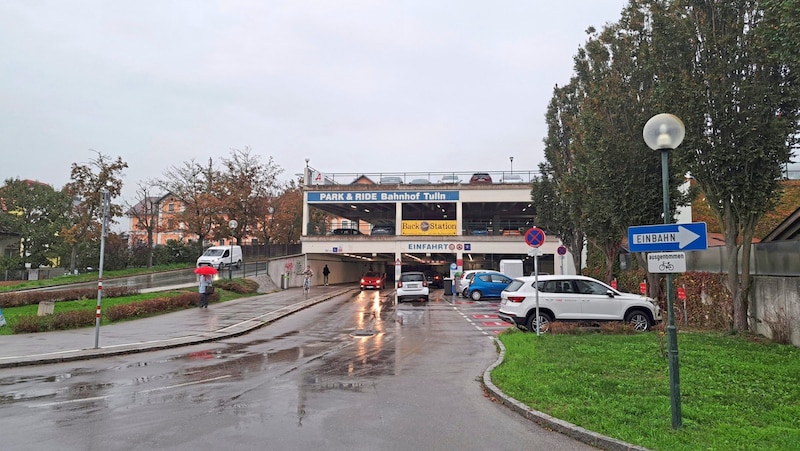 The Park &amp; Ride facility at Tulln station is reaching its capacity limits. (Bild: Thomas Lauber)