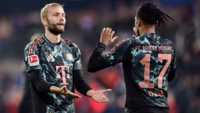 Konrad Laimer (l.) hat es nicht immer einfach in München.