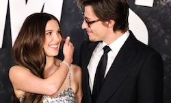 Millie Bobby Brown und Jake Bongiovi haben erneut Ja gesagt. Sie feierten eine Traumhochzeit in ...