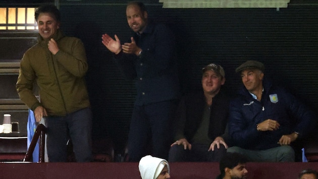 Prince William was at Villa Park and watched his team win. (Bild: APA/AFP/Darren Staples)