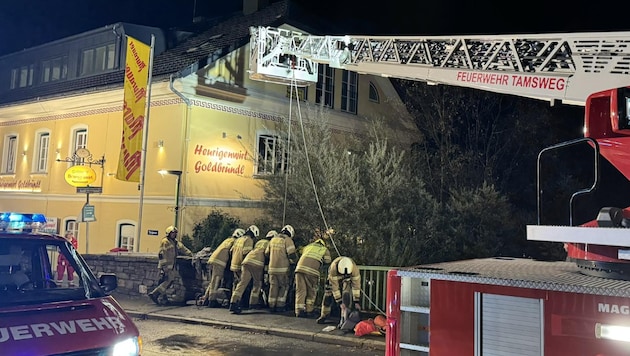 The man remained unharmed. (Bild: FF Tamsweg)