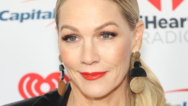 Jennie Garth musste mit ihrem Mann schwere Verluste verkraften. (Bild: APA Pool/Getty Images via AFP/GETTY IMAGES/Monica Schipper)