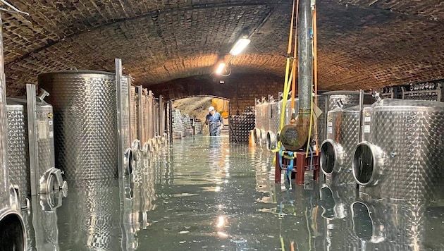 The wine cellars are flooded, but this does not affect this year's wine. (Bild: Florian Lechner)