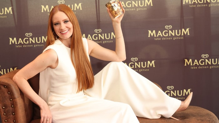 Barbara Meier - author, model (winner of the 2nd season of Germany's Next Topmodel), actress, fashion designer and Magnum Indulgence Ambassador 2024 Barbara Meier - author, model (winner of the 2nd season of Germany's Next Topmodel), actress, fashion designer and Magnum Indulgence Ambassador 2024
