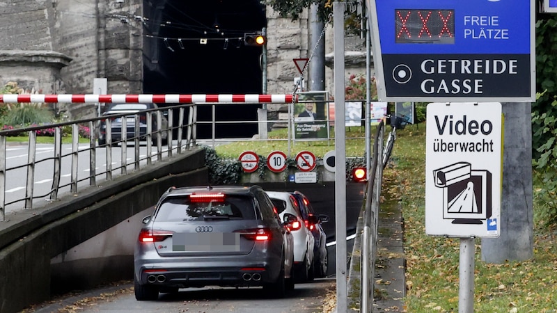 Gegen Mittag waren alle Parkplätze in der Garage besetzt (Bild: Markus Tschepp/Markus Tschepp, Krone KREATIV)