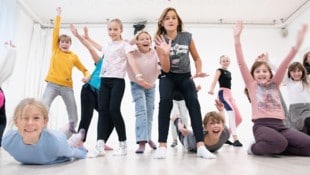 Kids aller Altersklassen lernen in der Musicalschule „Kulturreif“ tanzen, singen und schauspielern.  (Bild: Doris_SEEBACHER)