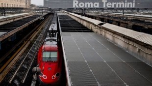 Am Montag hat in Italien ein landesweiter Streik im öffentlichen Verkehr begonnen, mit Störungen ...