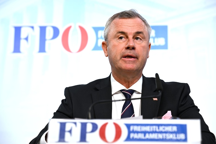 Norbert Hofer speculated with the office of President of the National Council.