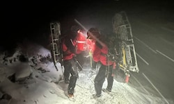 Aufgrund der widrigen Bedingungen musste der Einsatz am Abend abgebrochen werden.