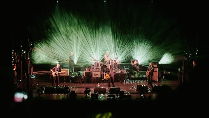 Das Licht als Hauptquelle für Effekte: Element Of Crime beim Auftritt im Berliner ...