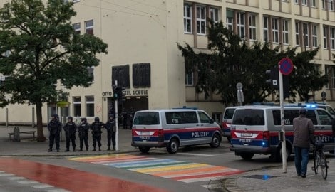 Auch die Otto-Gloeckel-Schule in Linz hatte eine Bombendrohung bekommen (Bild: Philipp Zimmermann)