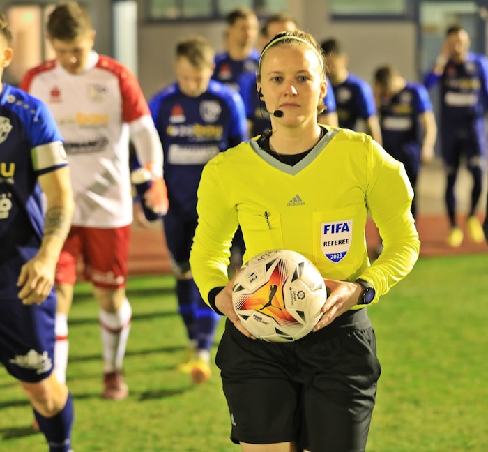 Maria Ennsgraber pfiff bei den Männern auch im Unterhaus.