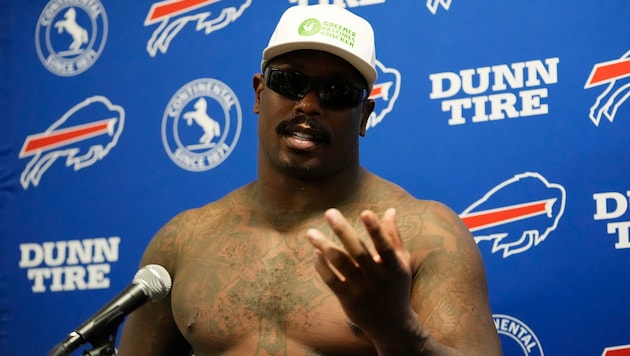 Von Miller was suspended for four games. (Bild: AP ( via APA) Austria Presse Agentur/ASSOCIATED PRESS)