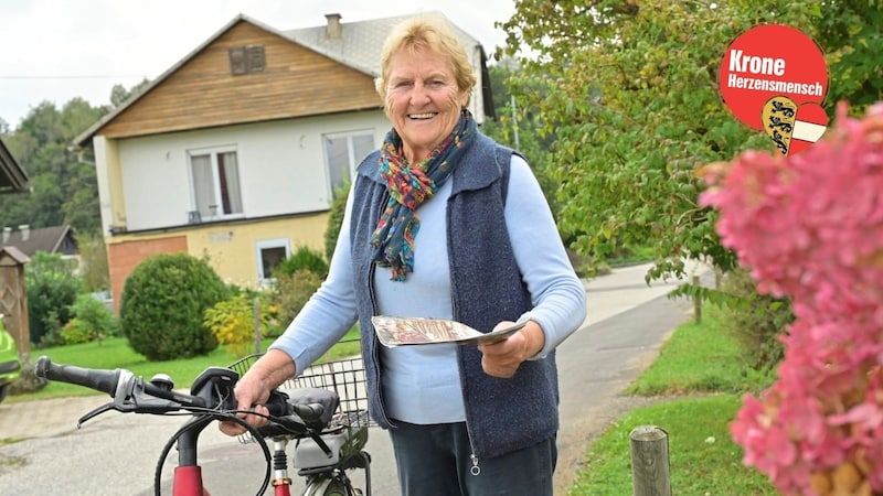 Anna Brunner delivers to the neighborhood by bike (Bild: Evelyn Hronek)