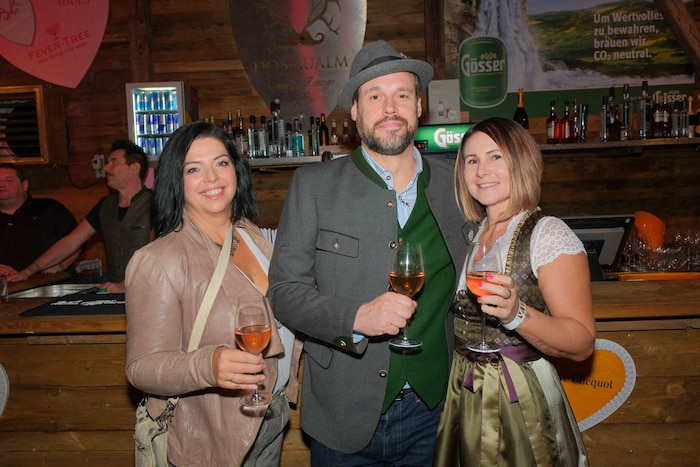 Tanja Waldhör (Hotel IBIS), Matthias Jantsch (Goldenes Einhorn) und Tamara Sponner (v. li.).