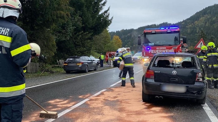 Die Unfallstelle auf der B 97.