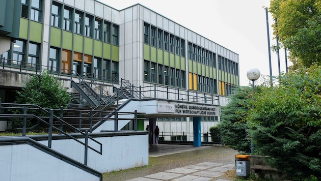 Am Schulstandort Landwiedstraße proben mehr als 1500 Schüler und rund 200 Lehrkräfte den Ernstfall. (Bild: Einöder Horst)