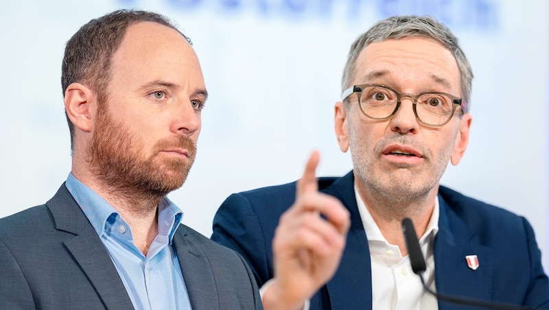 Herbert Kickl wants to be Chancellor. For the SPÖ (pictured left, Federal Managing Director Klaus Seltenheim), the FPÖ party leader is "too extreme for this country". (Bild: Krone KREATIV/APA/MAX SLOVENCIK, APA/GEORG HOCHMUTH)