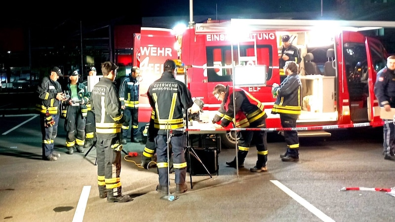 Feuerwehr und Polizwei waren im Einsatz (Bild: Stadtfeuerwehr Pinkafeld)