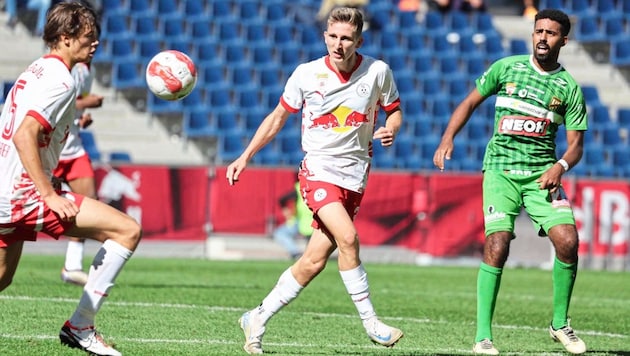 Marc Striednig (center) and Co. struggled against Lustenau (right: goalscorer Chabbi). (Bild: GEPA/GEPA pictures)