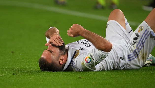 Der Vertrag mit Real-Kapitän Dani Carvajal wird bis Ende Juni 2026 verlängert. (Bild: AFP/APA/LLUIS GENE)