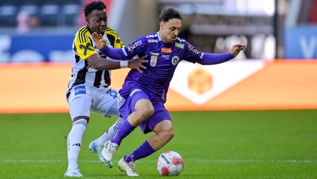 Simon Straudi (right) and his Klagenfurt team have to score (Bild: GEPA/GEPA pictures)