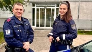 Die Streifenpolizisten Manuel F. (30) und Melanie B. (31) waren zur richtigen Zeit am Unglücksort. Dank ihres Eingreifens konnte die junge Ennserin (19) gerettet werden. (Bild: Polizei)