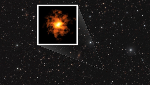 Diese Aufnahme zeigt die Galaxie REBELS-25 aus der Sicht des Teleskop-Verbundes ALMA, überlagert mit einem Infrarotbild anderer Sterne und Galaxien. (Bild:  ALMA (ESO/NAOJ/NRAO)/L. Rowlan et al., Krone KREATIV)