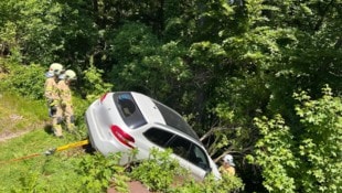 Auch die deutsche L17-Fahrerin stürzte 2022 über die Böschung in den Wald. (Bild: ZOOM Tirol)