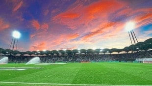 Das Liebenauer Stadion wird jetzt doch um- und ausgebaut.