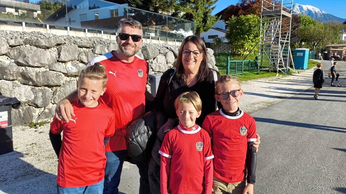 Riesige Fans: die Kastners aus Reichenau.