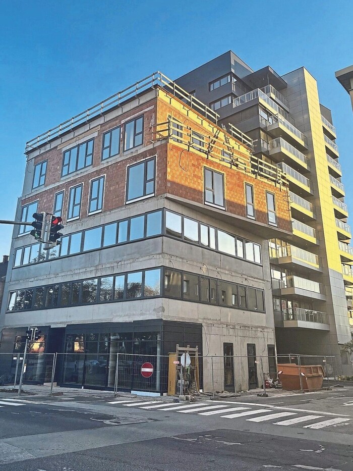 Ausnahmegenehmigung 1: Schick, luxuriös, aber noch leer – das Hochhaus „H2“ in der Oberwarter ...