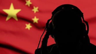 Seit 2019 läuft ein groß angelegter Lauschangriff der chinesischen Hackergruppe „Salt Typhoon“ – ...