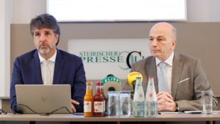 Die Vorstände Martin Pfeffer (links) und Jörg Rosegger. (Bild: Binder+Co/Erwin Scheriau)