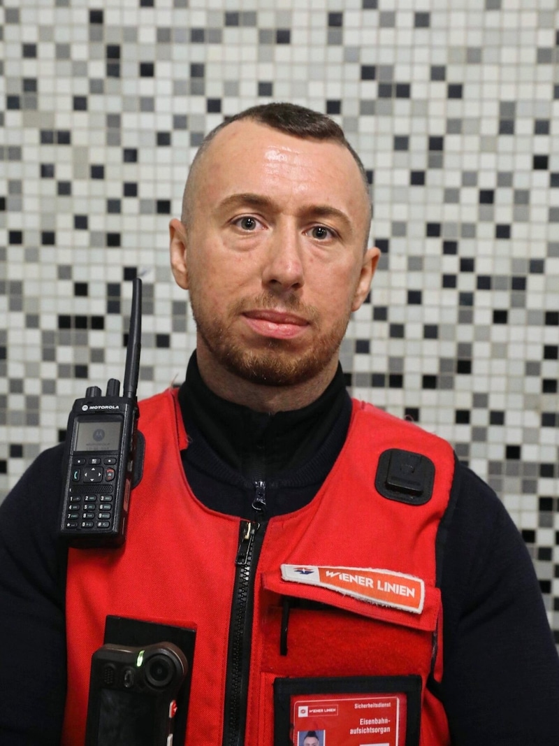 Dominik S. (29) is one of 120 security employees at Wiener Linien (Bild: Jöchl Martin)