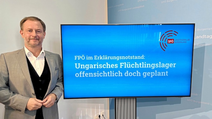 The SPÖ party leader refers to a document that is available to a newspaper. It confirms the plans for an asylum camp.