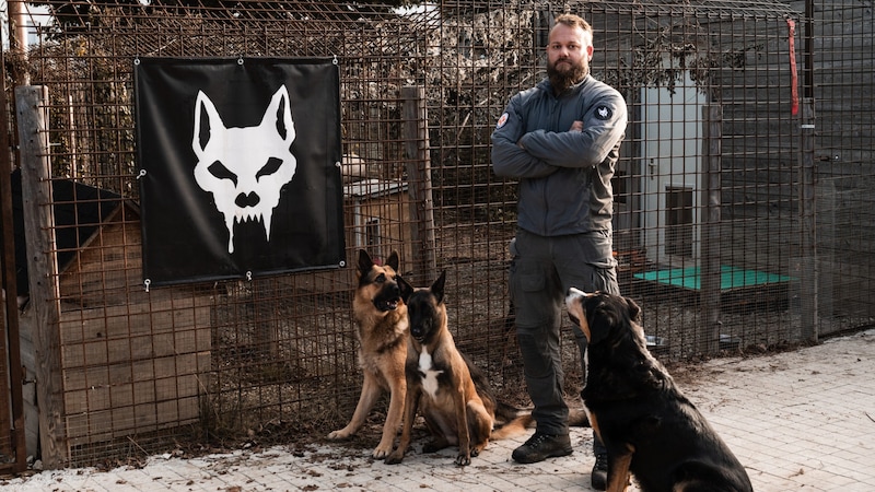 Georg Resch will verhaltensauffälligen Hunden eine zweite Chance geben. Sein Verein „Teufels Hunde“ kann die eingehenden Anfragen nicht mal annähernd bewältigen und konzentriert sich auf extreme Fälle.   (Bild: Marlin Wolf Photography)