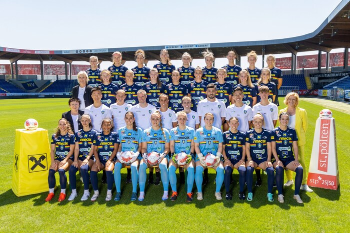 Als neunfacher Meister, zehnfacher Cupsieger und doppelter Champions League Teilnehmer befindet ...